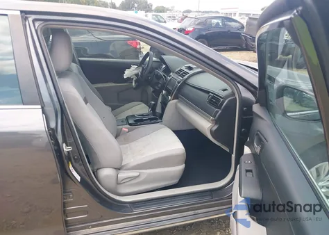 2013 Toyota Camry Le z USA, uszkodzony, nr VIN 4T4BF1FK1DR284146